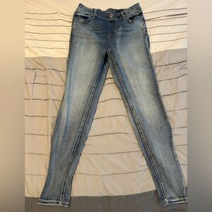 Maurices Women's Blue Skinny Jeans Elastic waistband super high rise.
